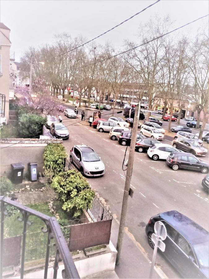 Appartement Proche Centre Ville, Gare Et Autoroute Melun Zewnętrze zdjęcie
