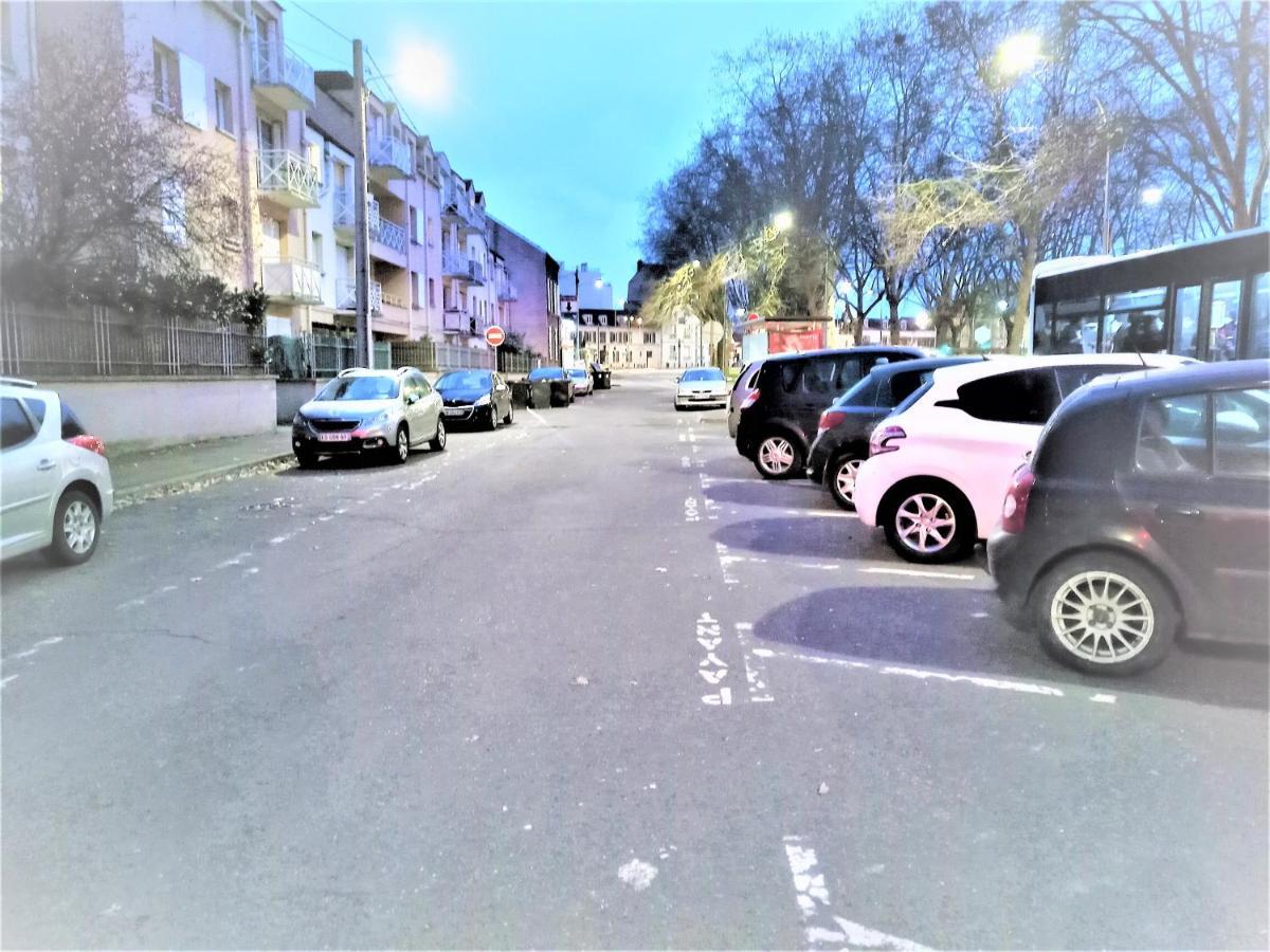 Appartement Proche Centre Ville, Gare Et Autoroute Melun Zewnętrze zdjęcie