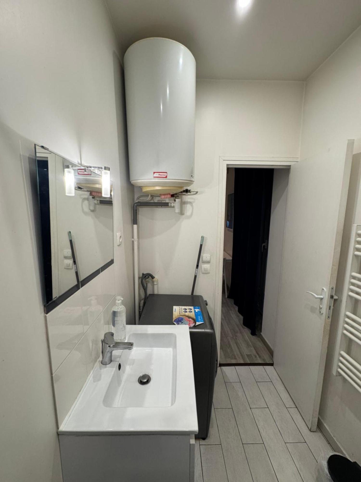 Appartement Proche Centre Ville, Gare Et Autoroute Melun Zewnętrze zdjęcie