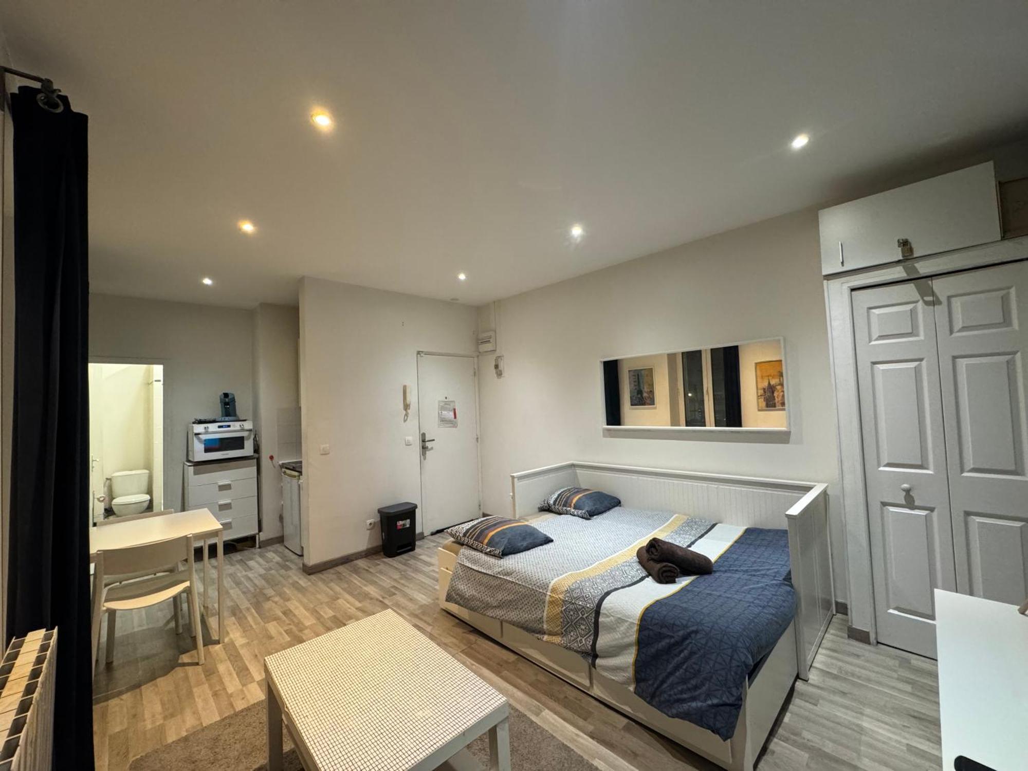 Appartement Proche Centre Ville, Gare Et Autoroute Melun Zewnętrze zdjęcie