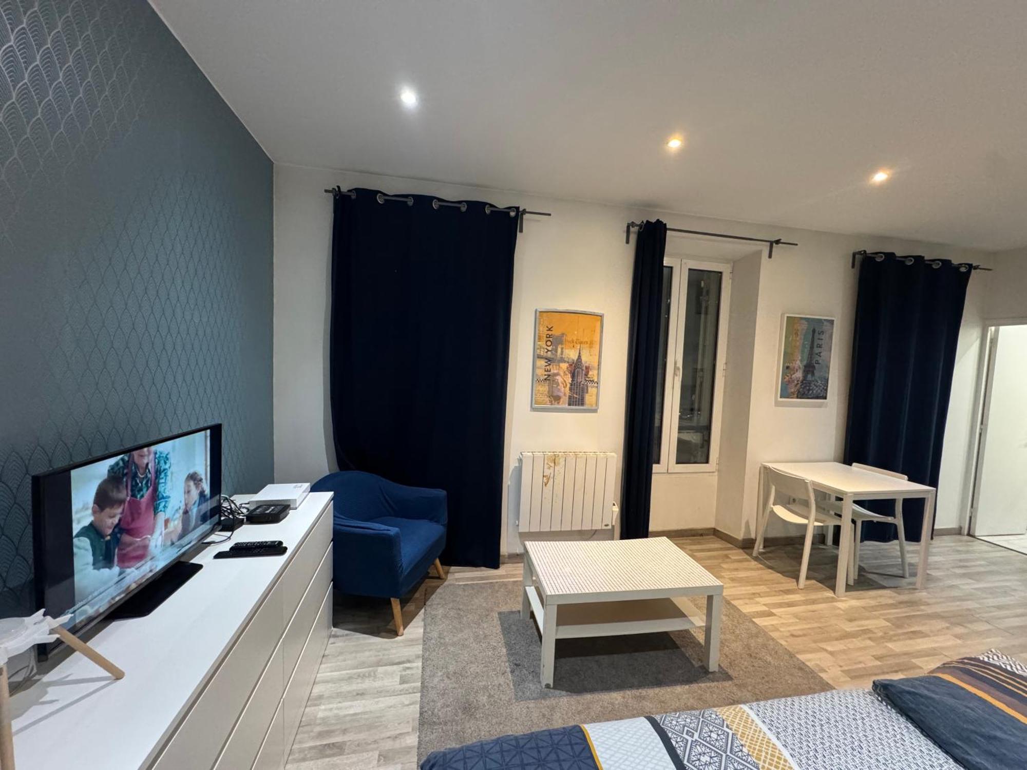 Appartement Proche Centre Ville, Gare Et Autoroute Melun Zewnętrze zdjęcie
