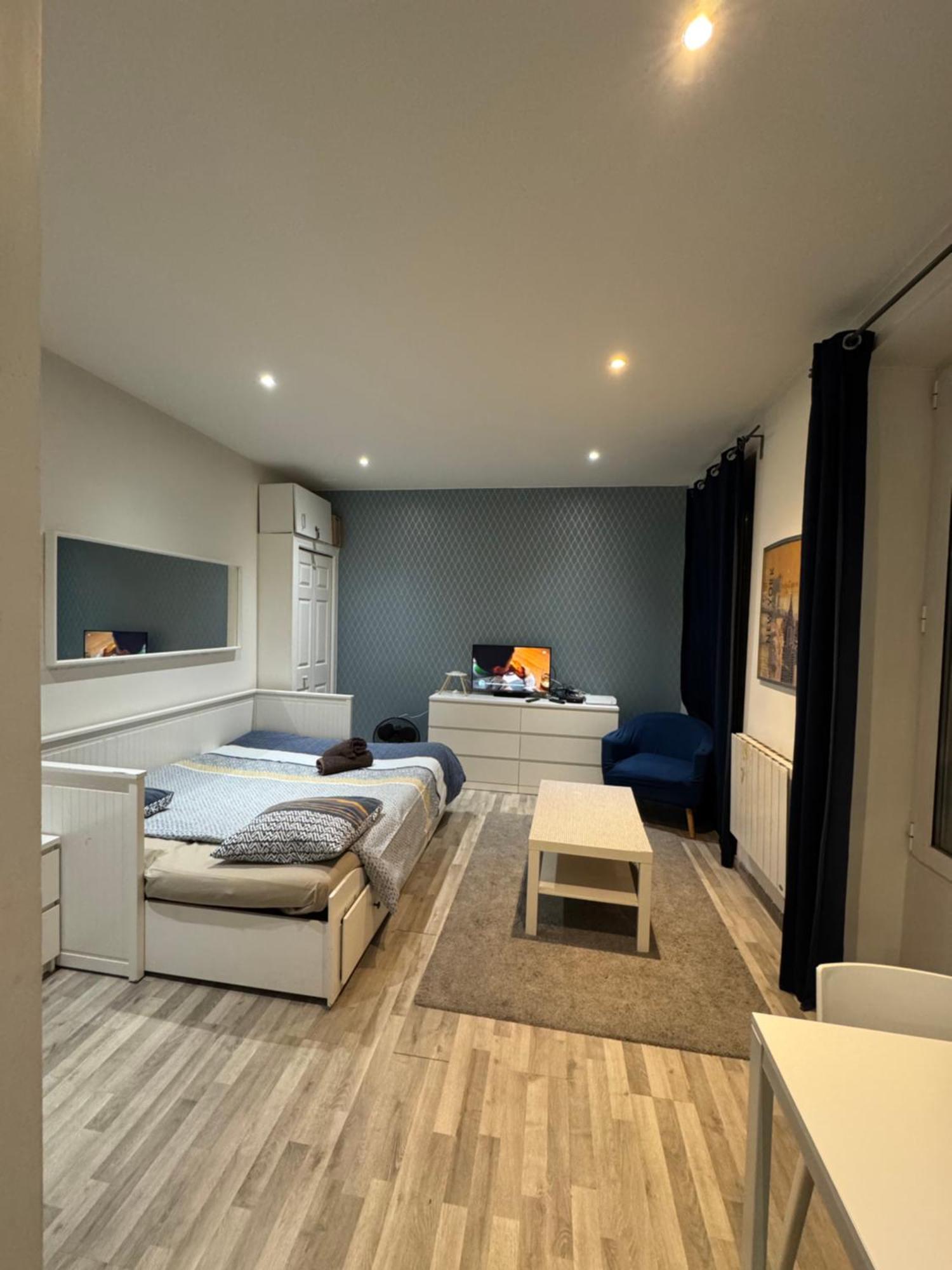 Appartement Proche Centre Ville, Gare Et Autoroute Melun Zewnętrze zdjęcie